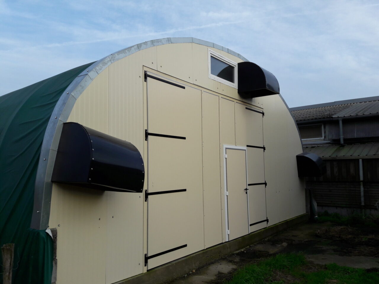 Rénovation pignon avec panneaux sandwich alu